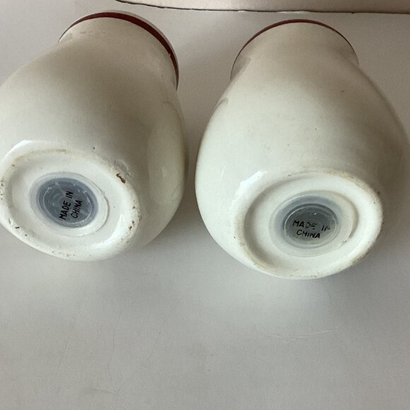 Vintage Christmas Salt and Pepper Shakers Snowmen Tableware Dinnerware - Picture 4 of 4